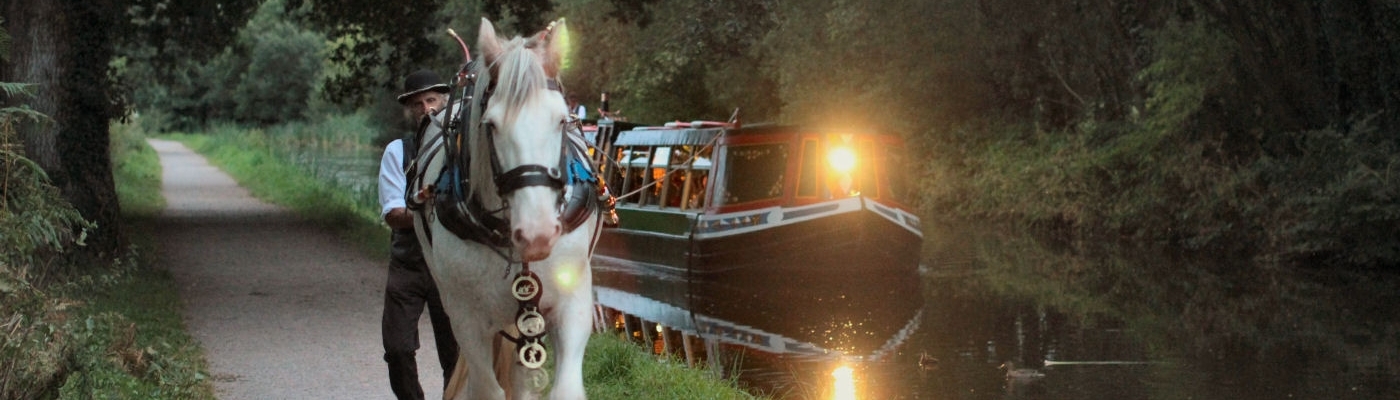 Tiverton Canal Barge Private Hire For Parties And Functions